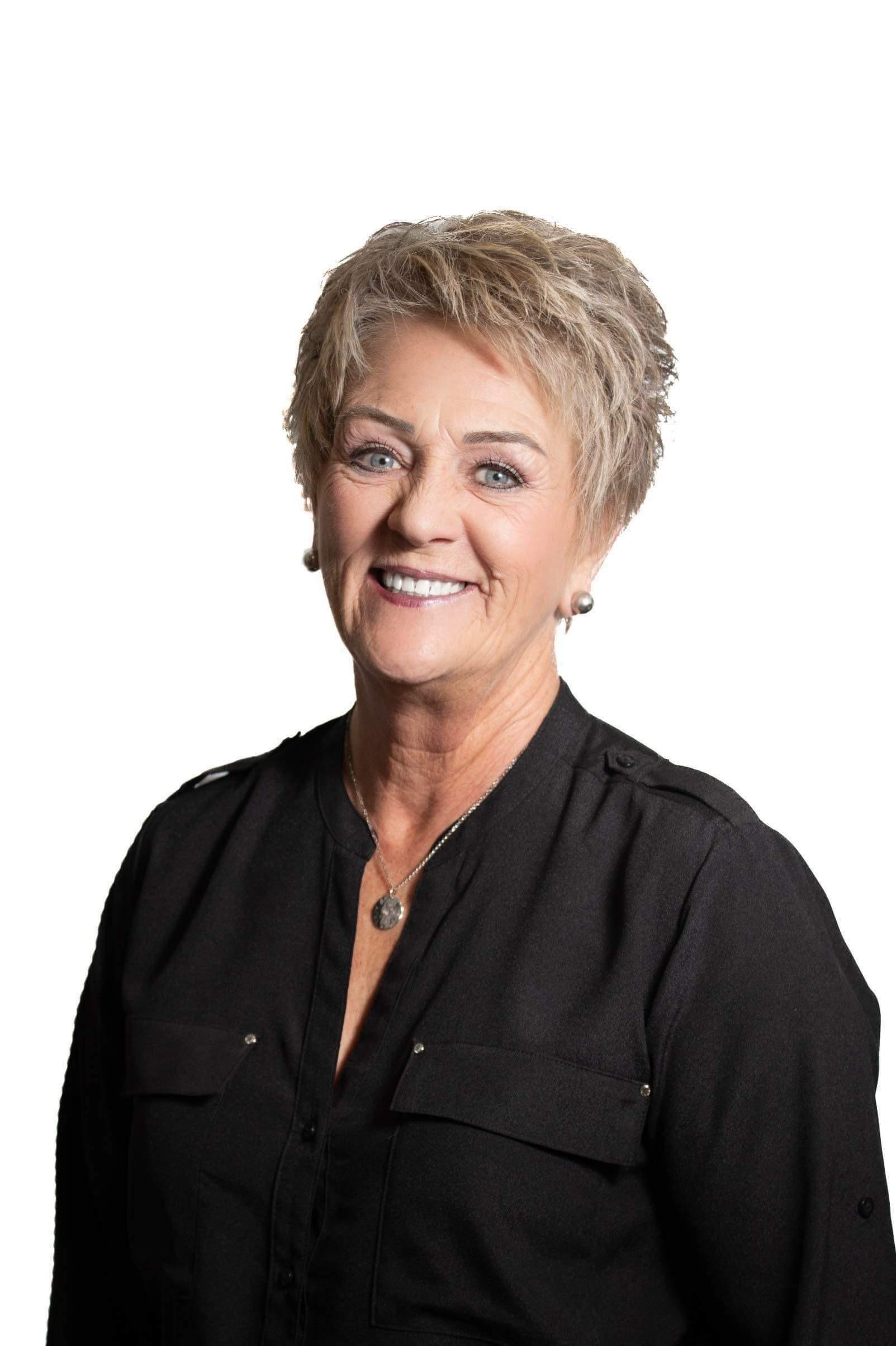 agent-Jacquie Cummerford